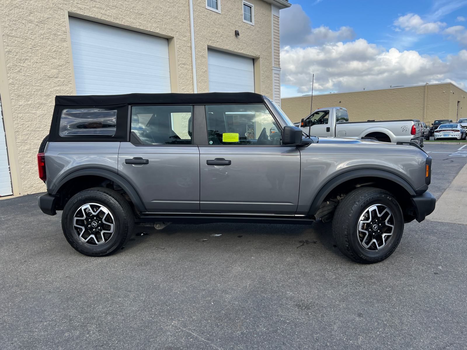 2022 Ford Bronco Base 11