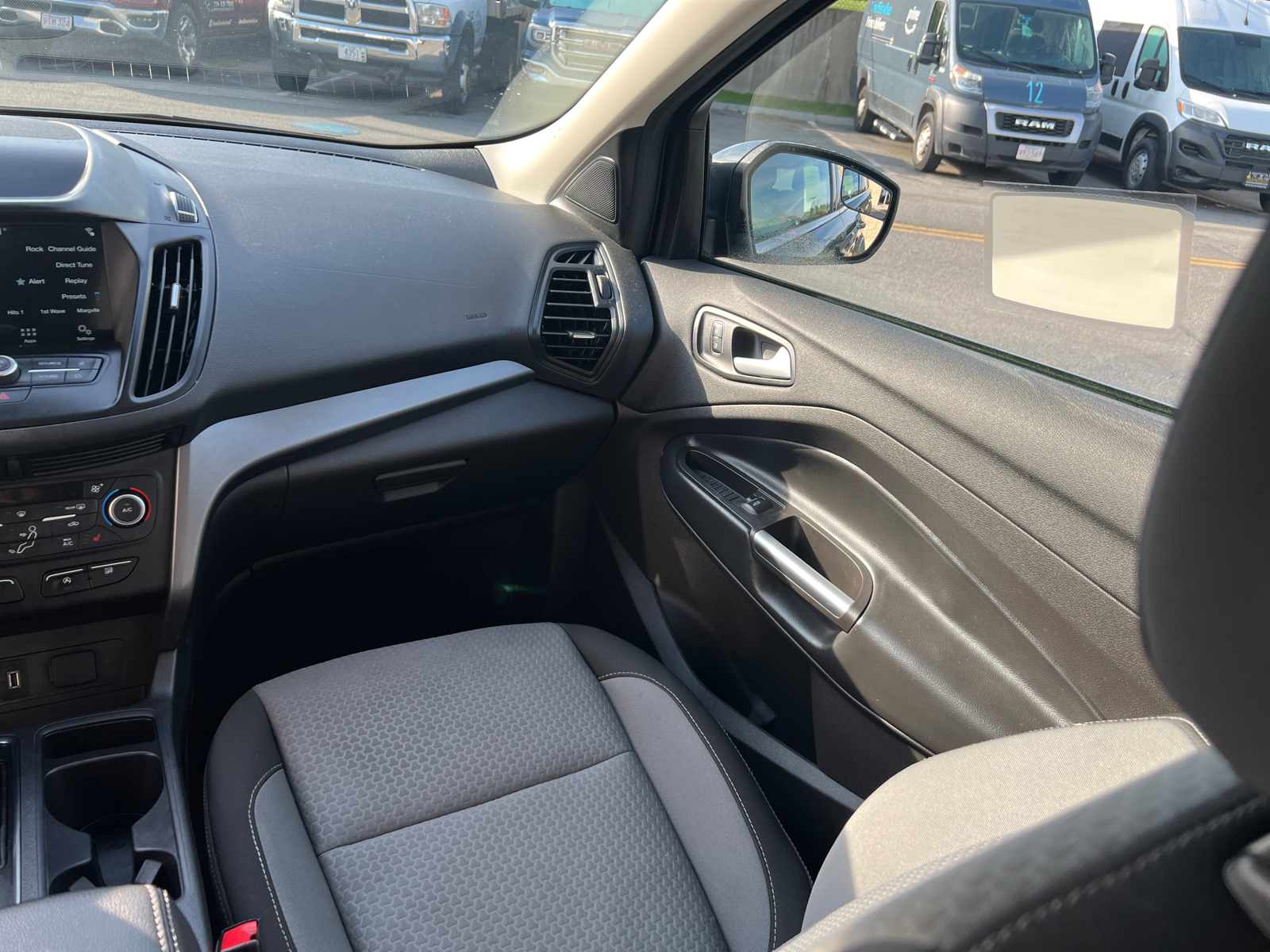 2019 Ford Escape SE 17