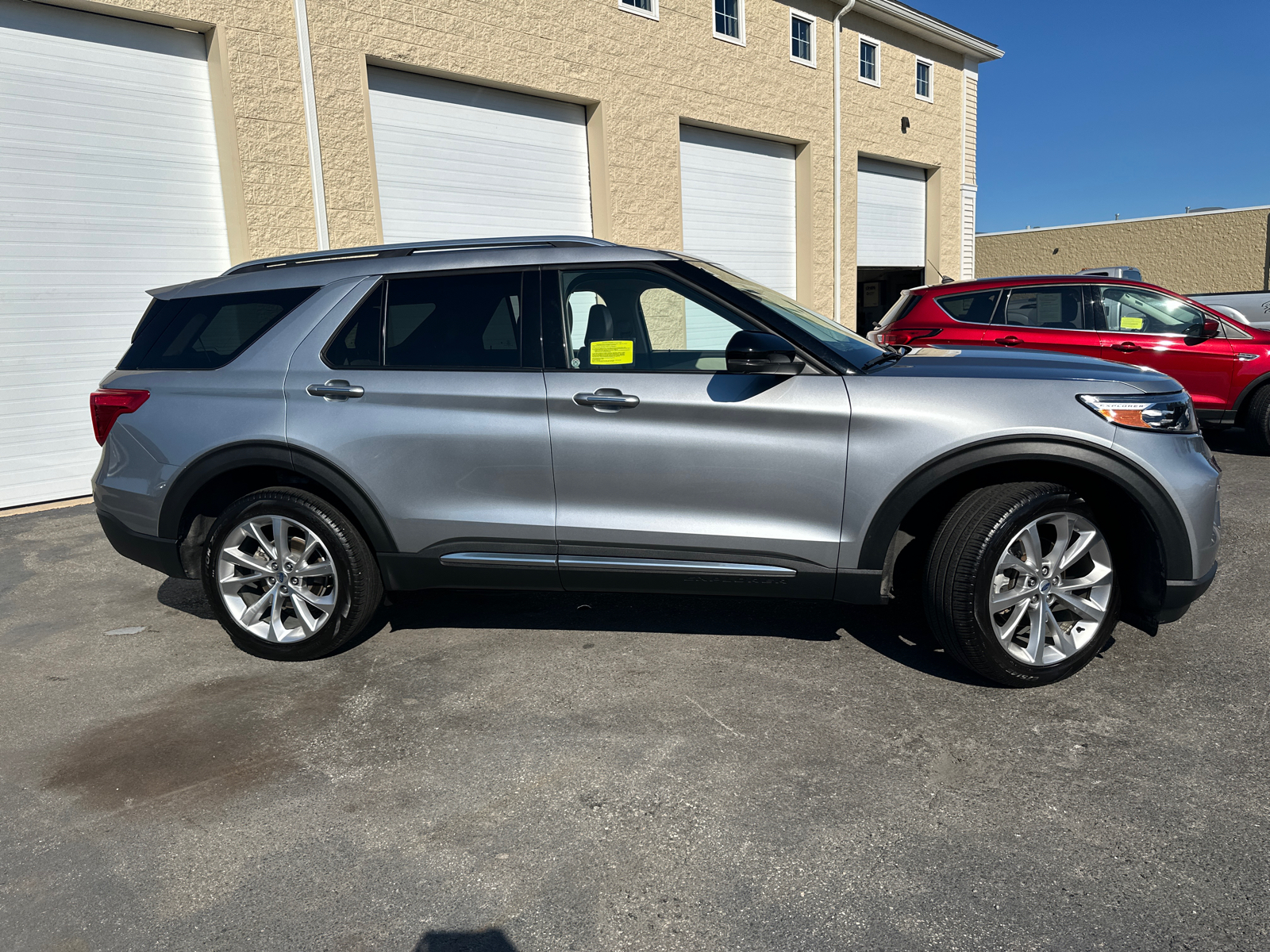 2023 Ford Explorer Platinum 11