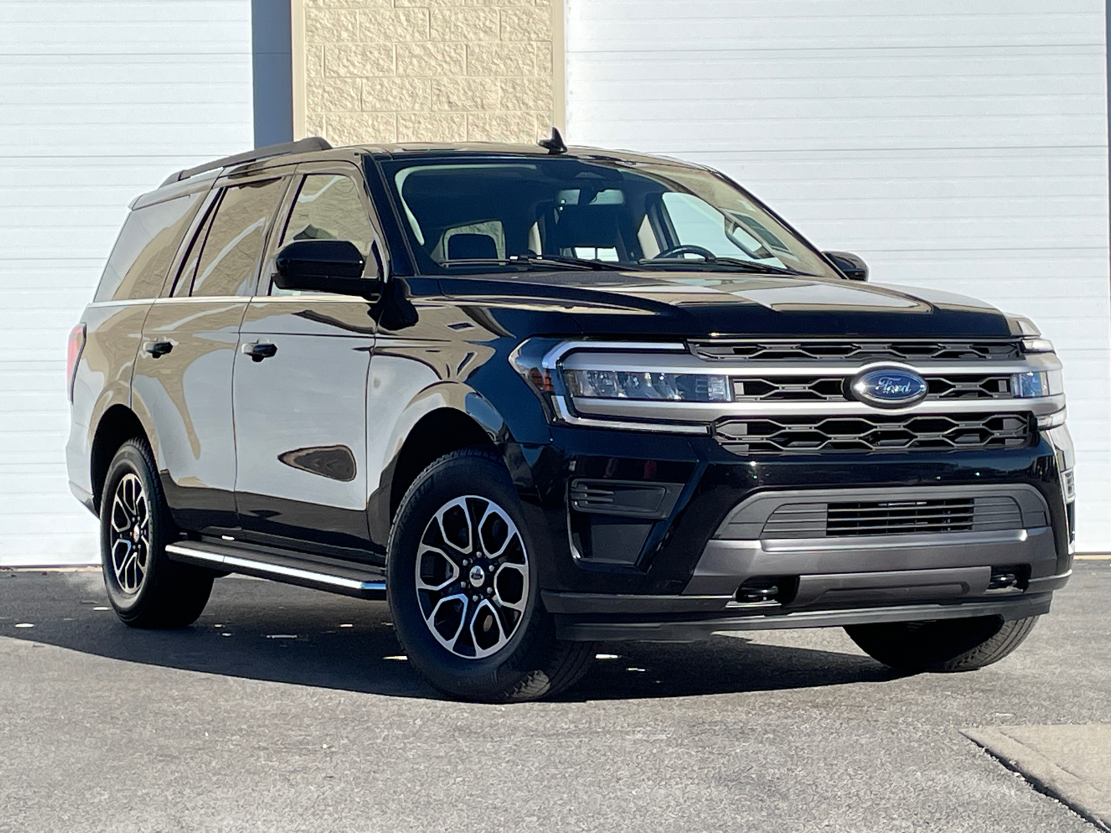 2022 Ford Expedition XLT 1