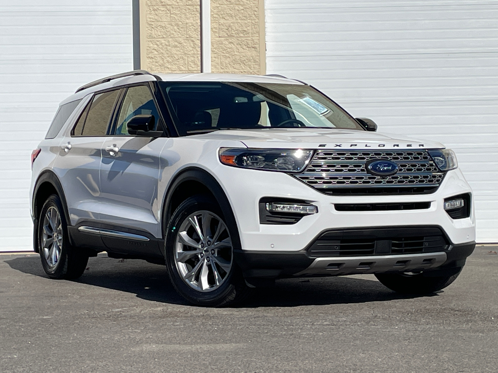 2021 Ford Explorer Limited 1