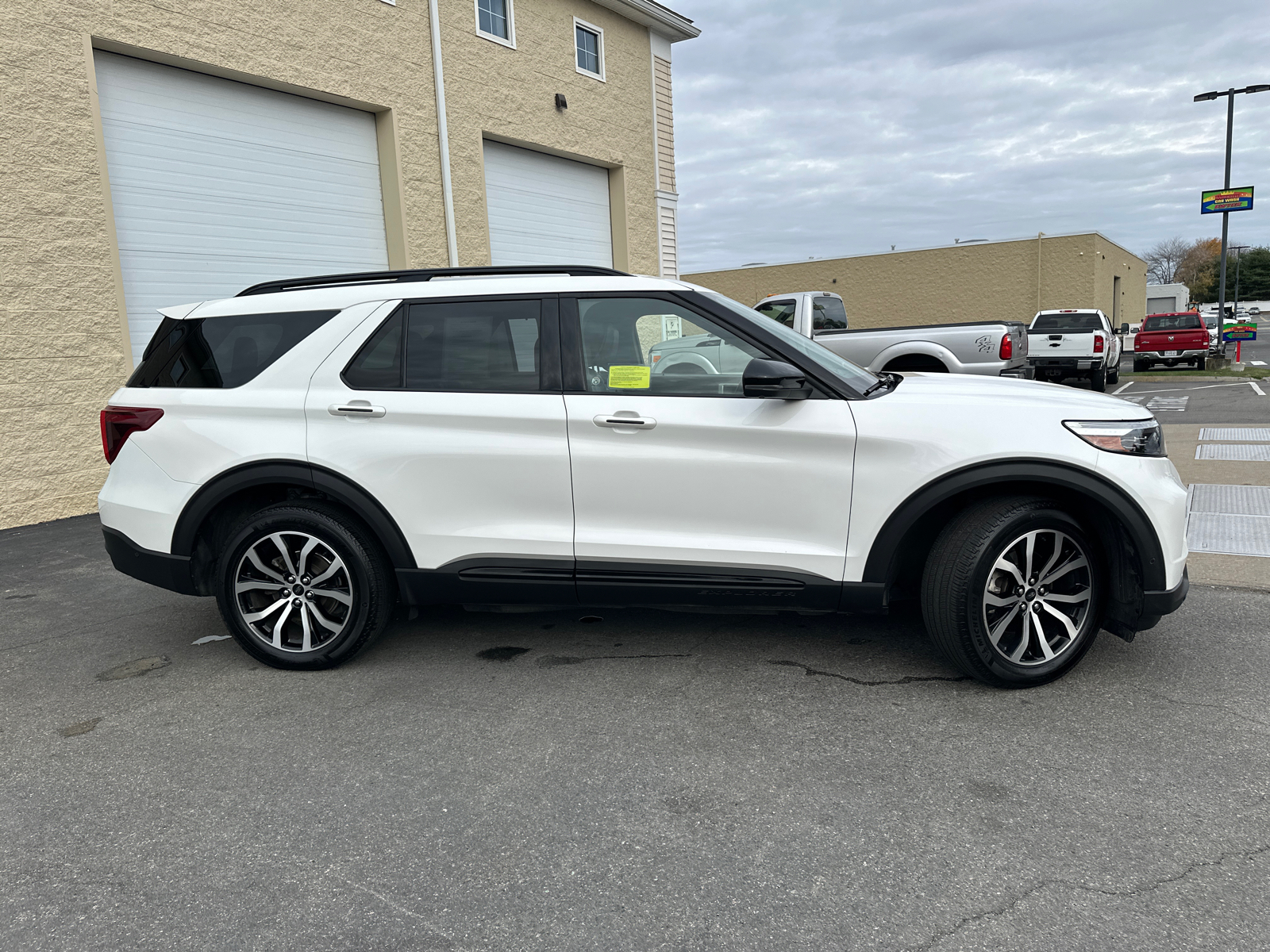 2020 Ford Explorer ST 11