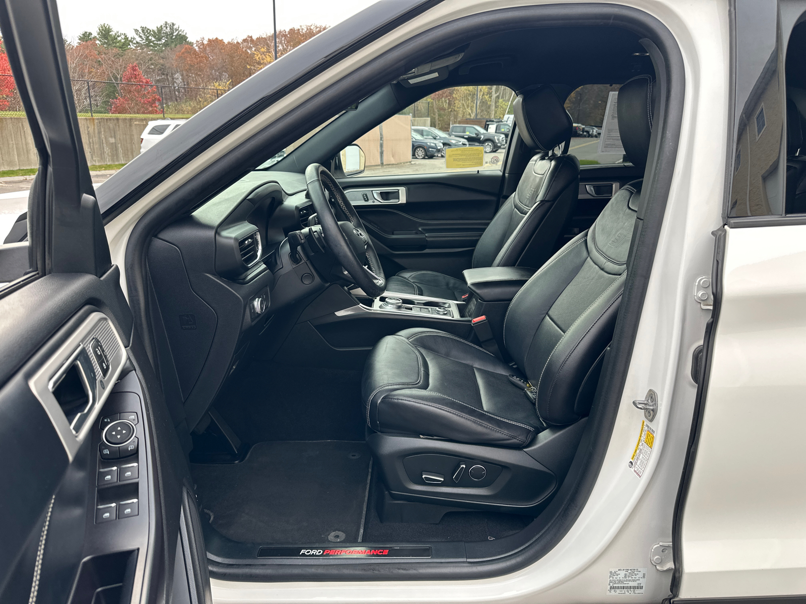 2020 Ford Explorer ST 33