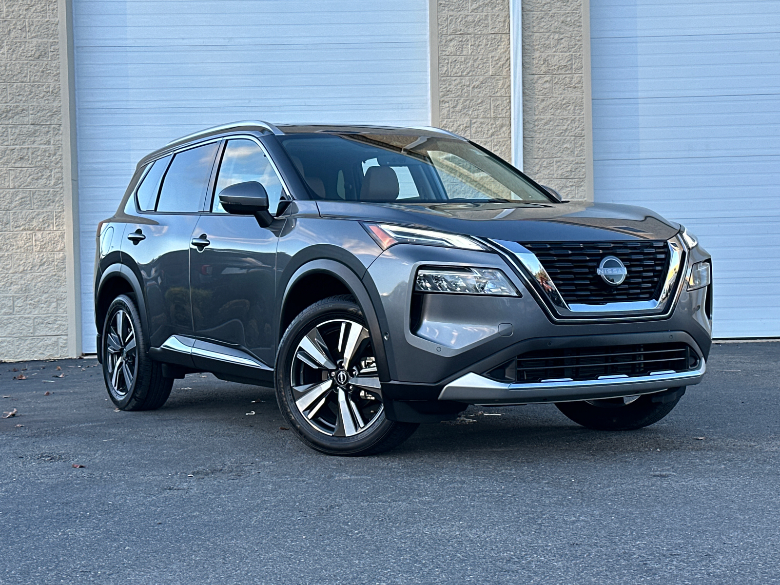 2023 Nissan Rogue Platinum 2