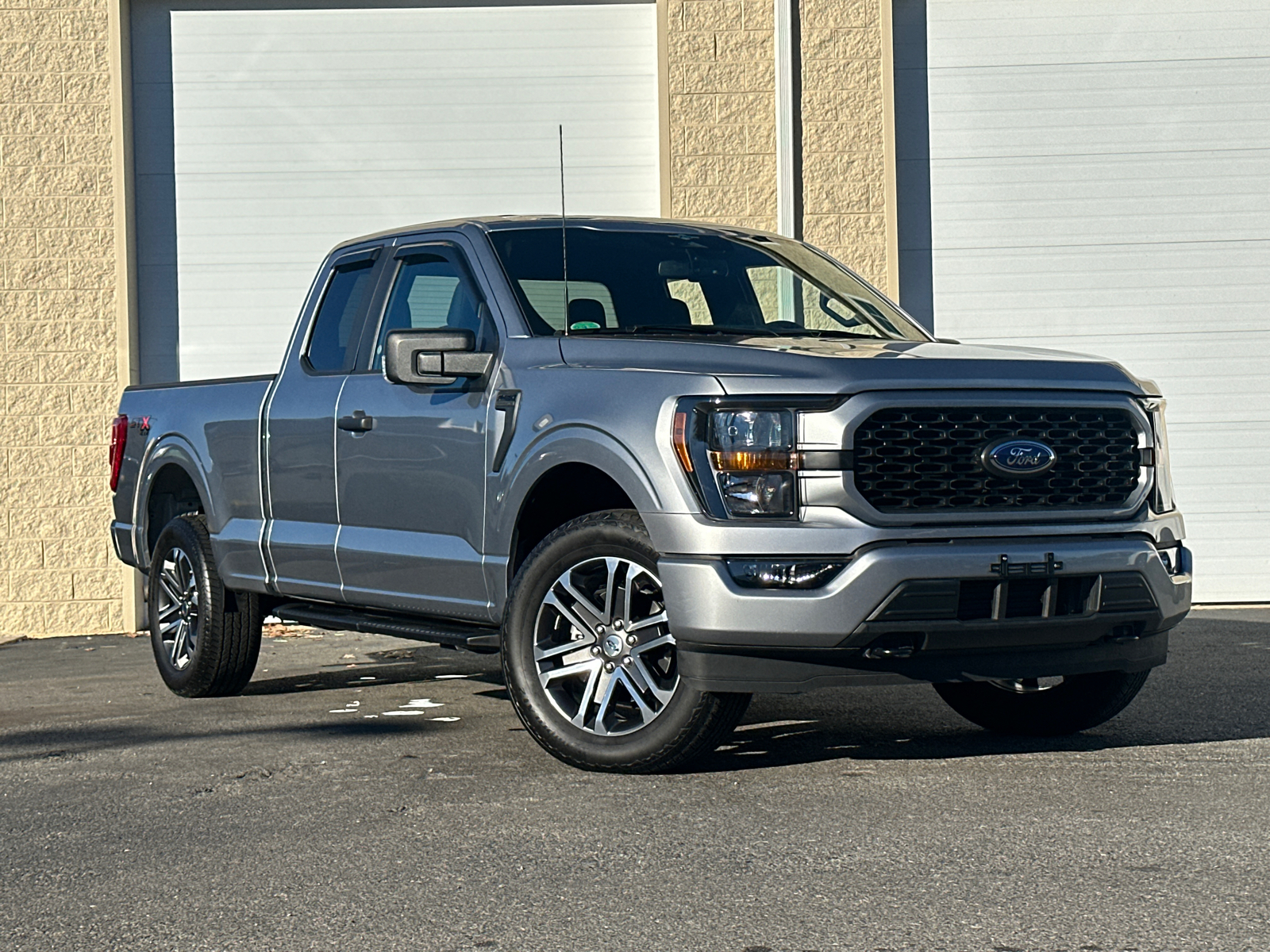 2023 Ford F-150 XL 1