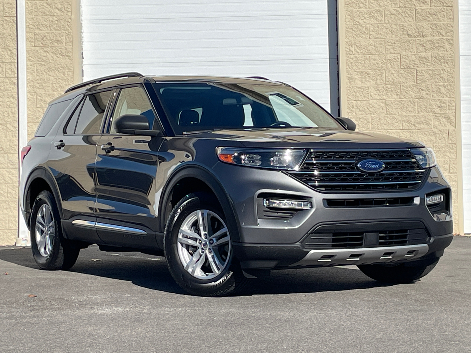 2022 Ford Explorer XLT 1