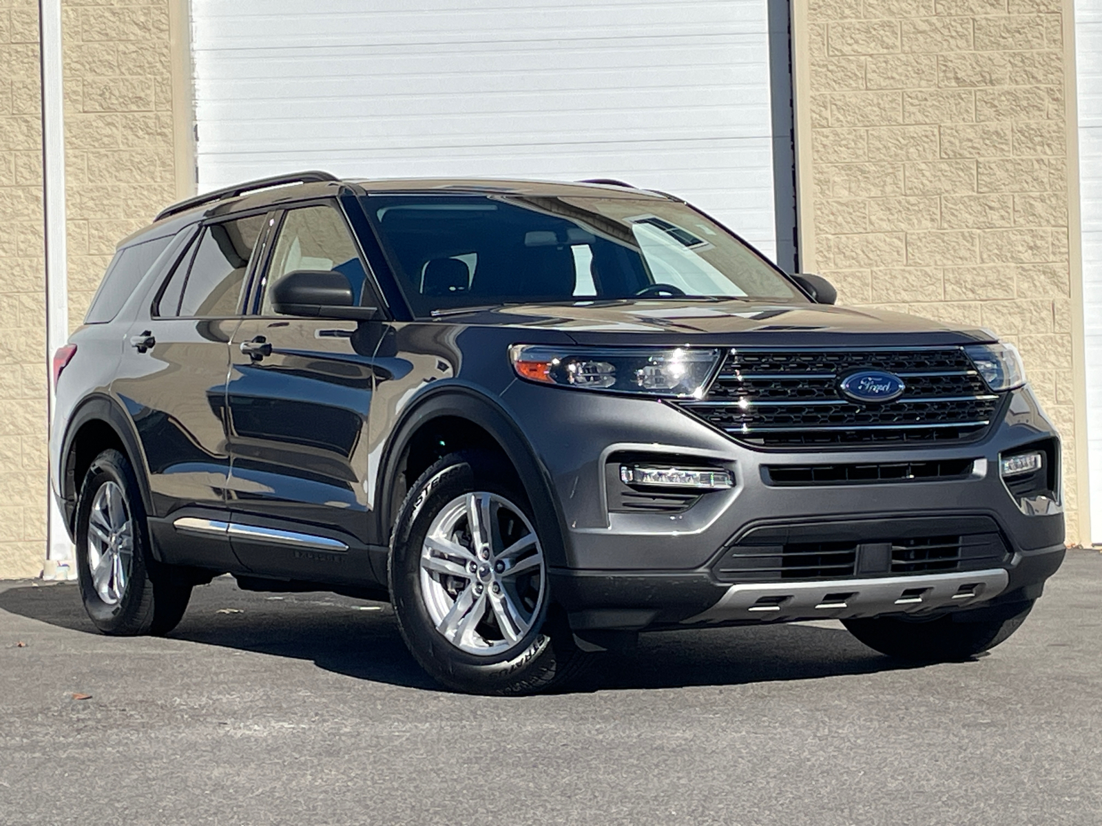 2022 Ford Explorer XLT 2