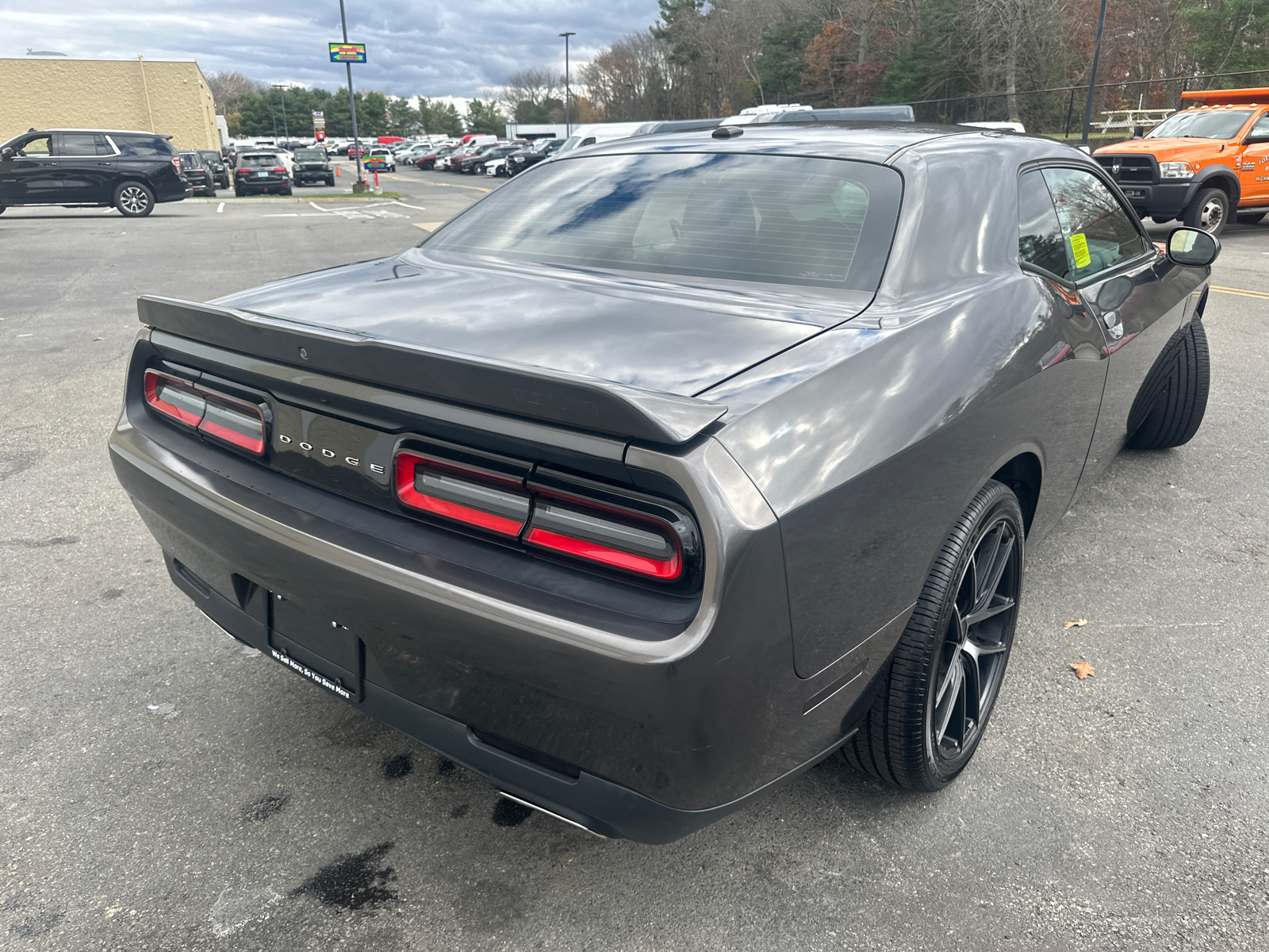 2019 Dodge Challenger SXT 10