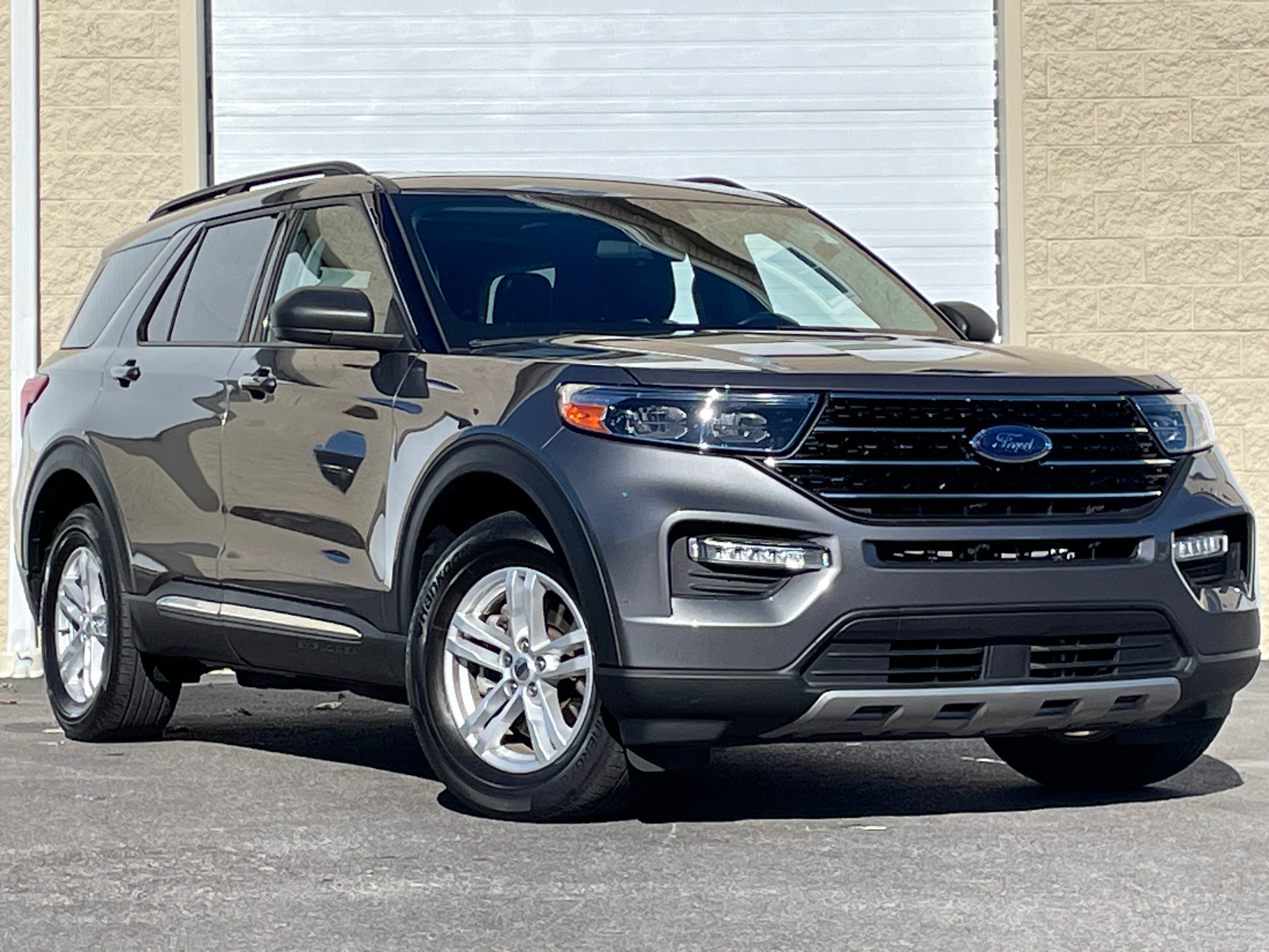 2021 Ford Explorer XLT 2