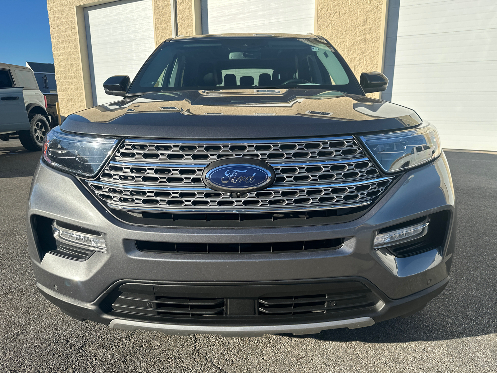 2021 Ford Explorer Limited 3