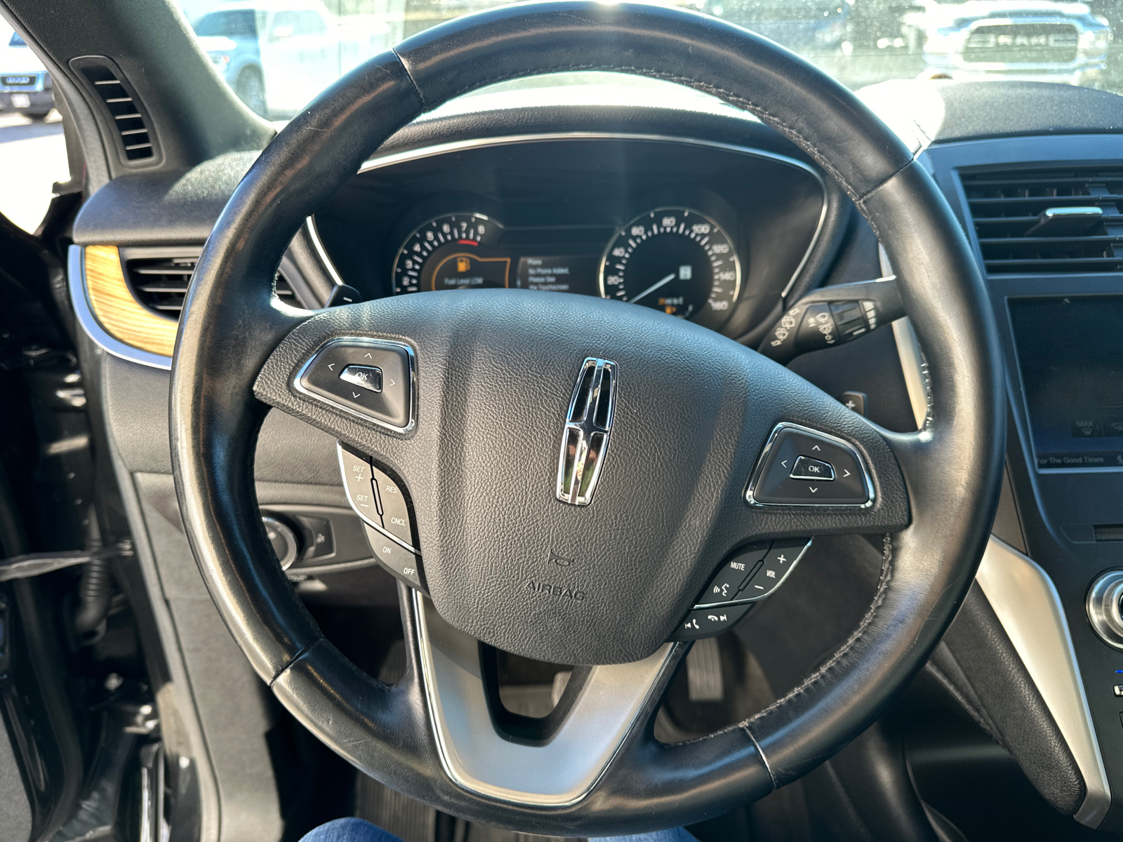 2015 Lincoln MKC Base 22