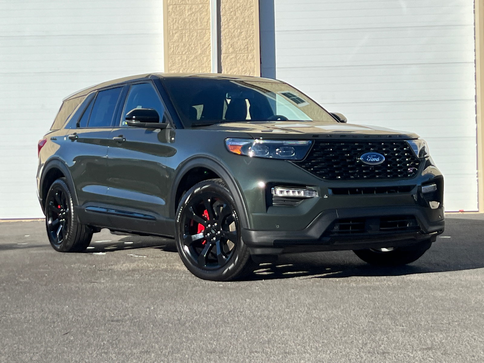 2022 Ford Explorer ST 1