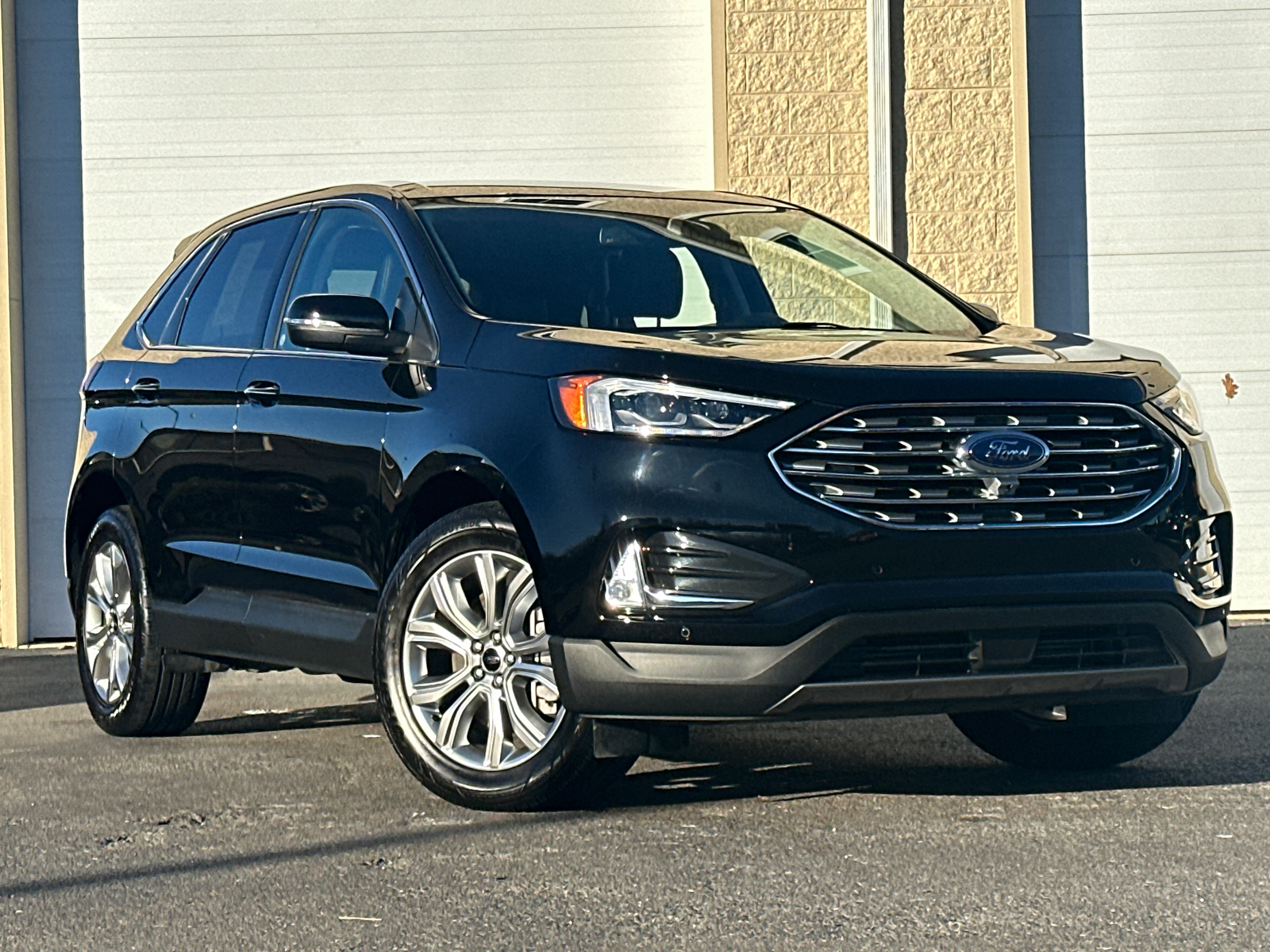 2024 Ford Edge Titanium 1