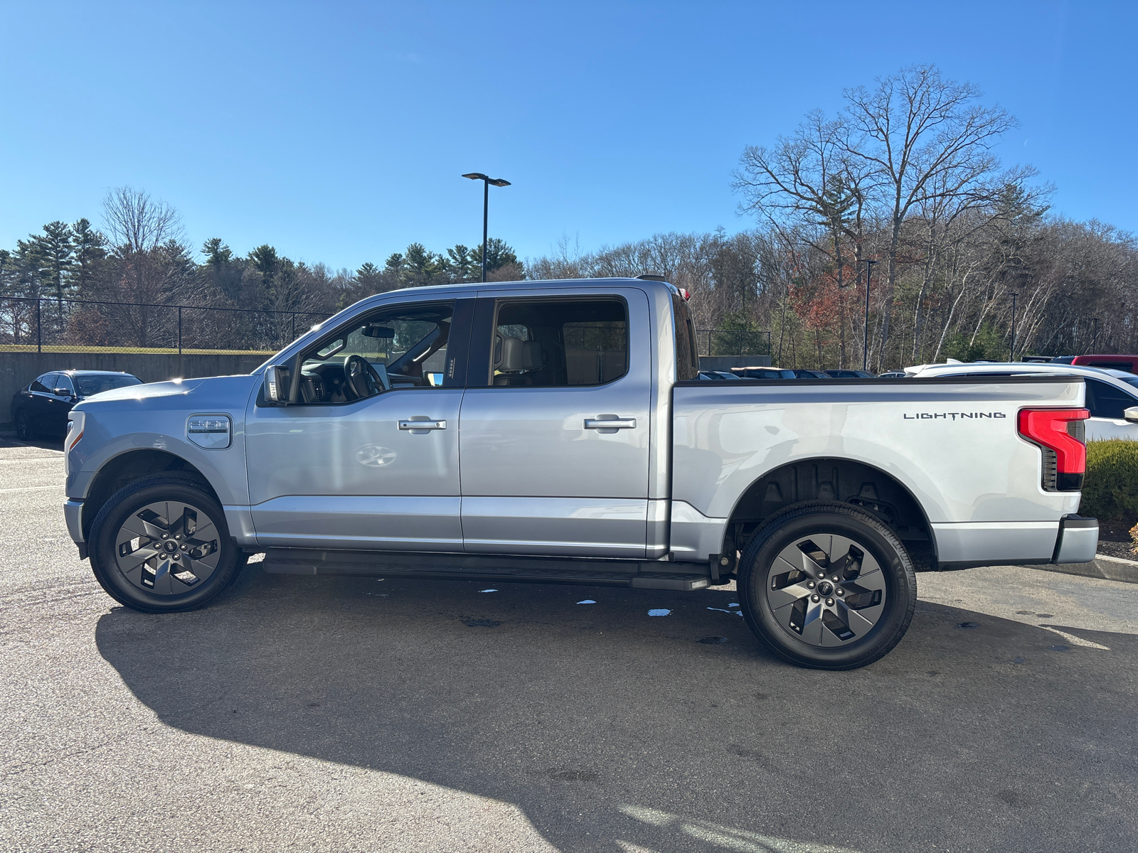 2022 Ford F-150 Lightning Lariat 5