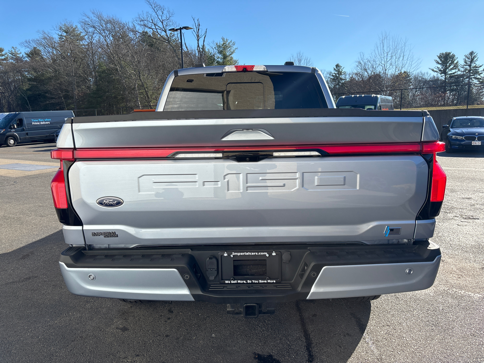 2022 Ford F-150 Lightning Lariat 8