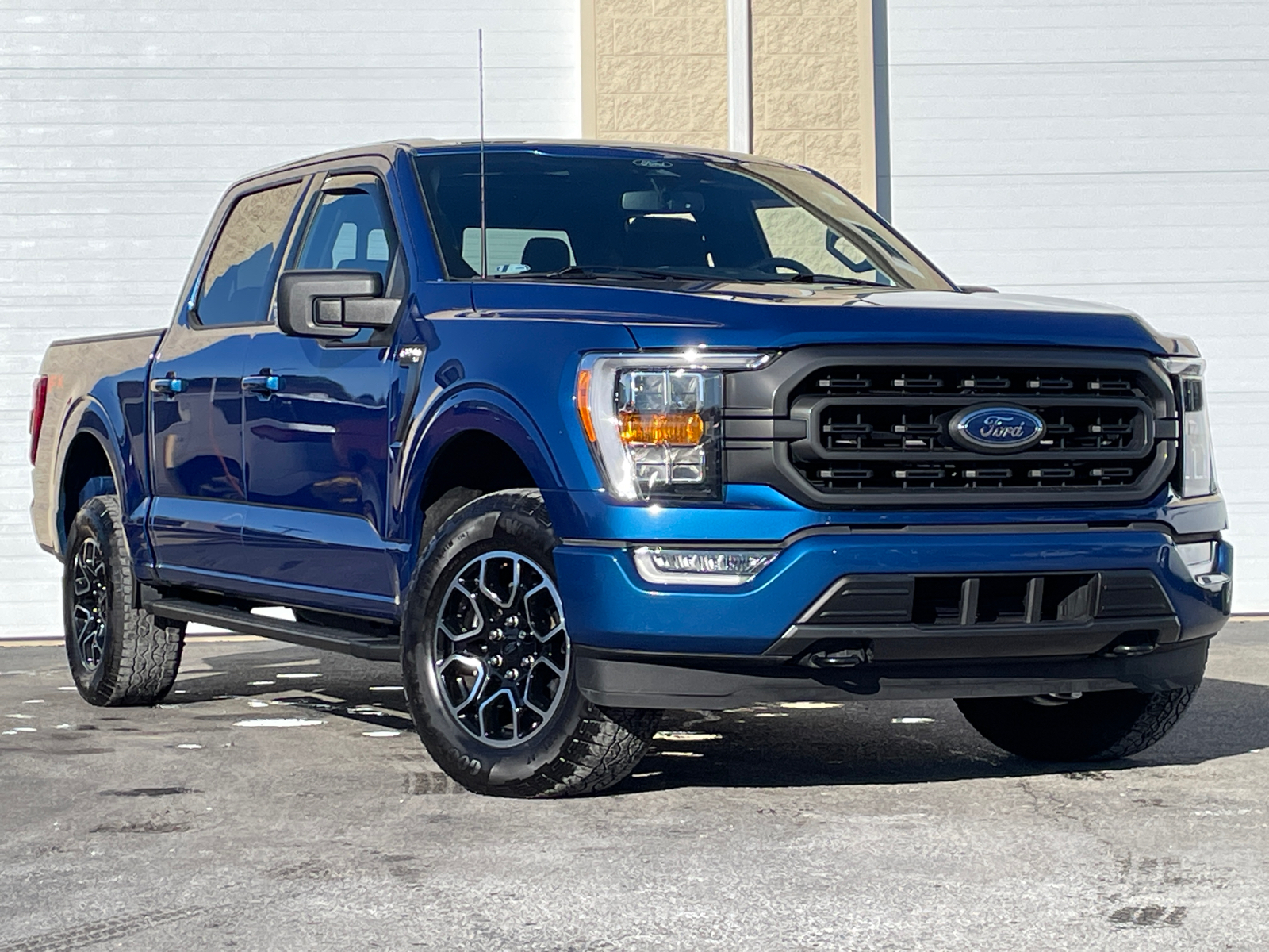 2022 Ford F-150 XLT 1