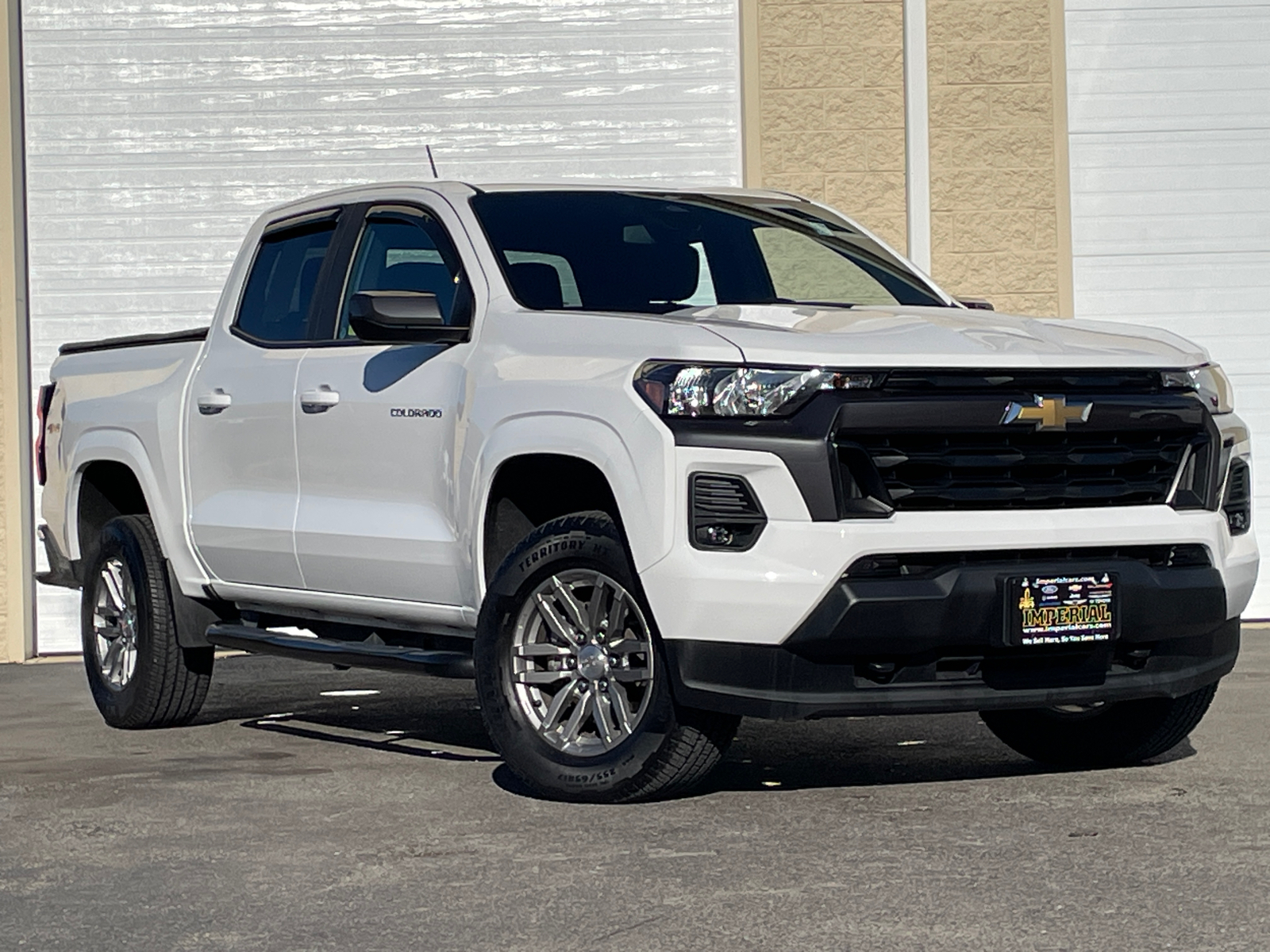 2023 Chevrolet Colorado LT 2