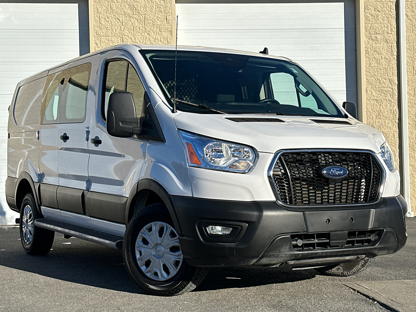 2022 Ford Transit-250 Base 2