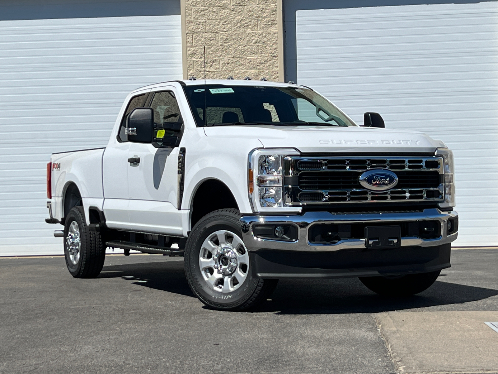 2024 Ford F-250SD XLT 2