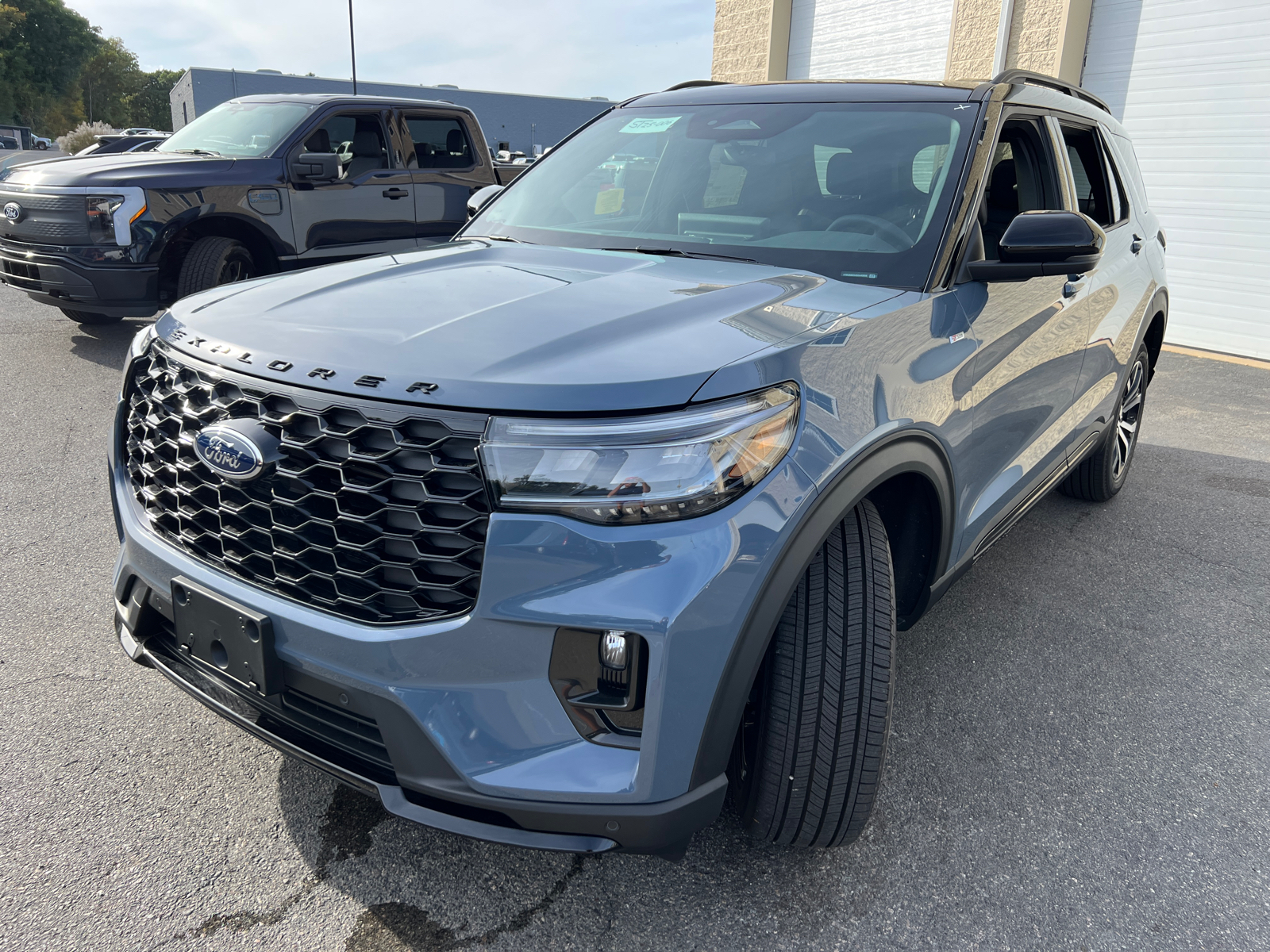 2025 Ford Explorer ST-Line 4