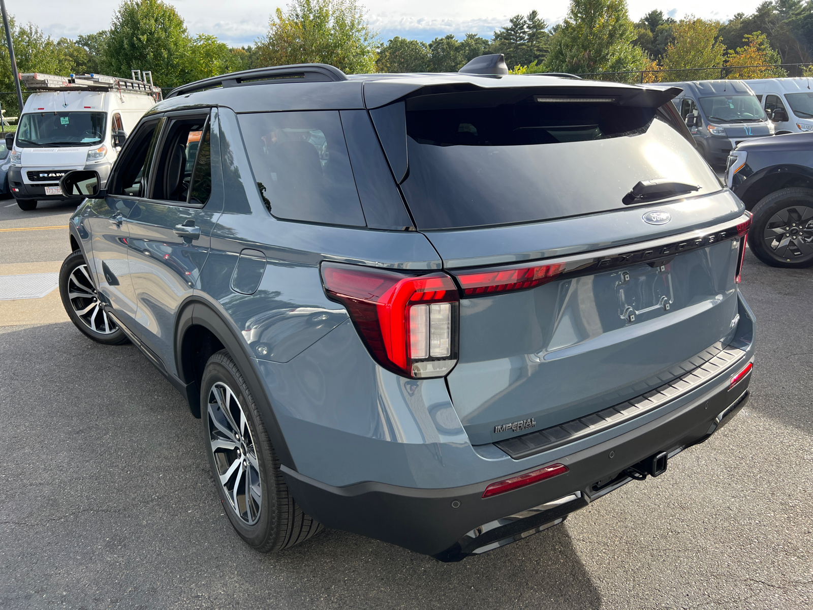 2025 Ford Explorer ST-Line 7