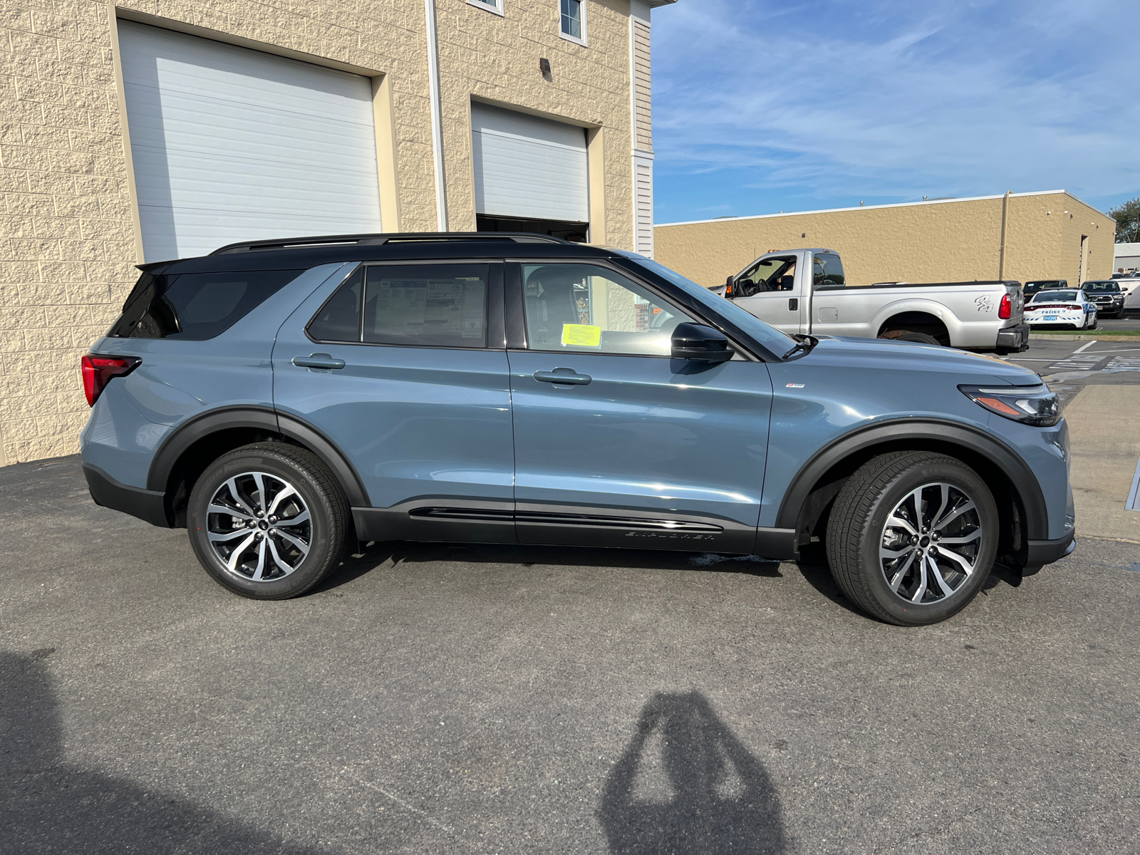 2025 Ford Explorer ST-Line 11