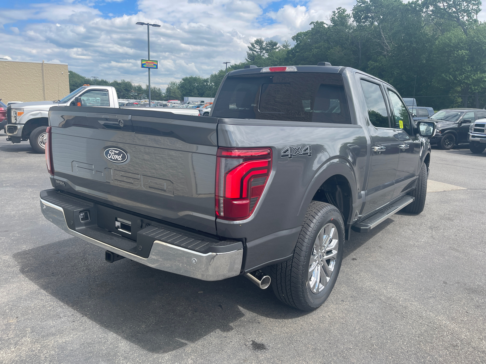 2024 Ford F-150 Lariat 11