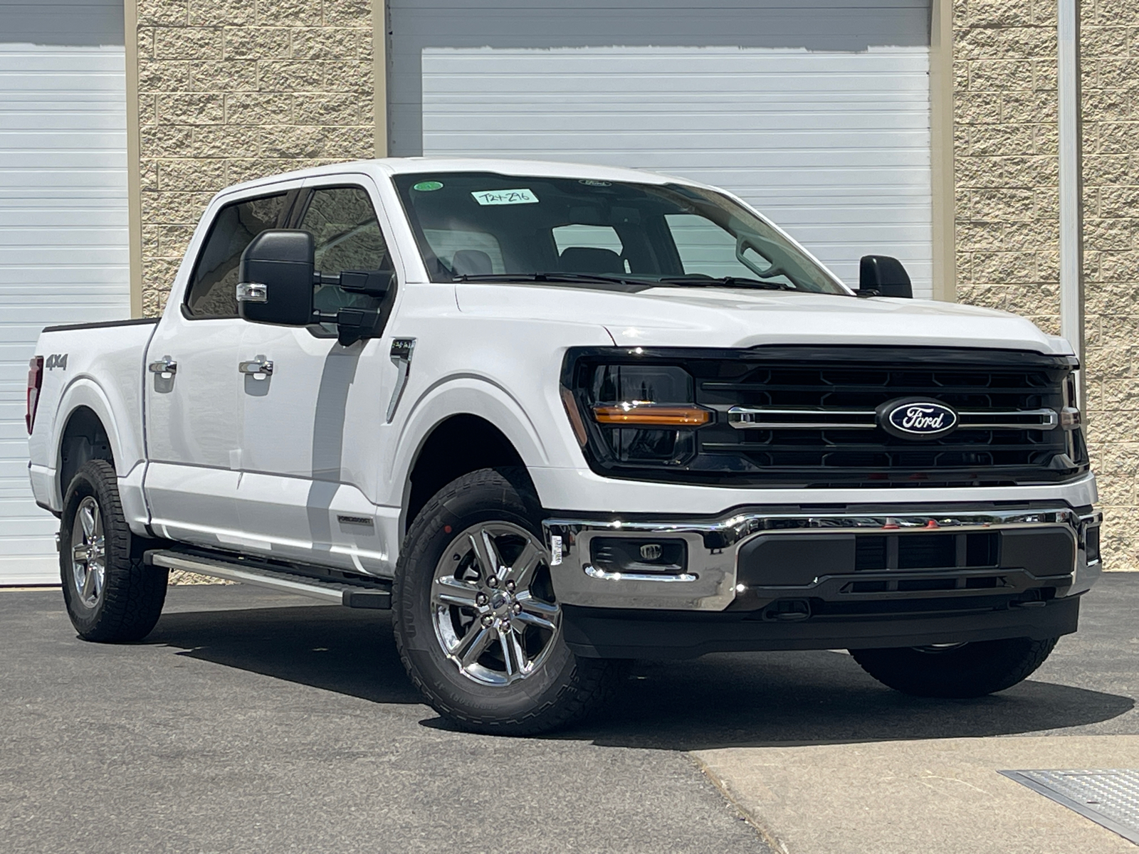 2024 Ford F-150 XLT 2