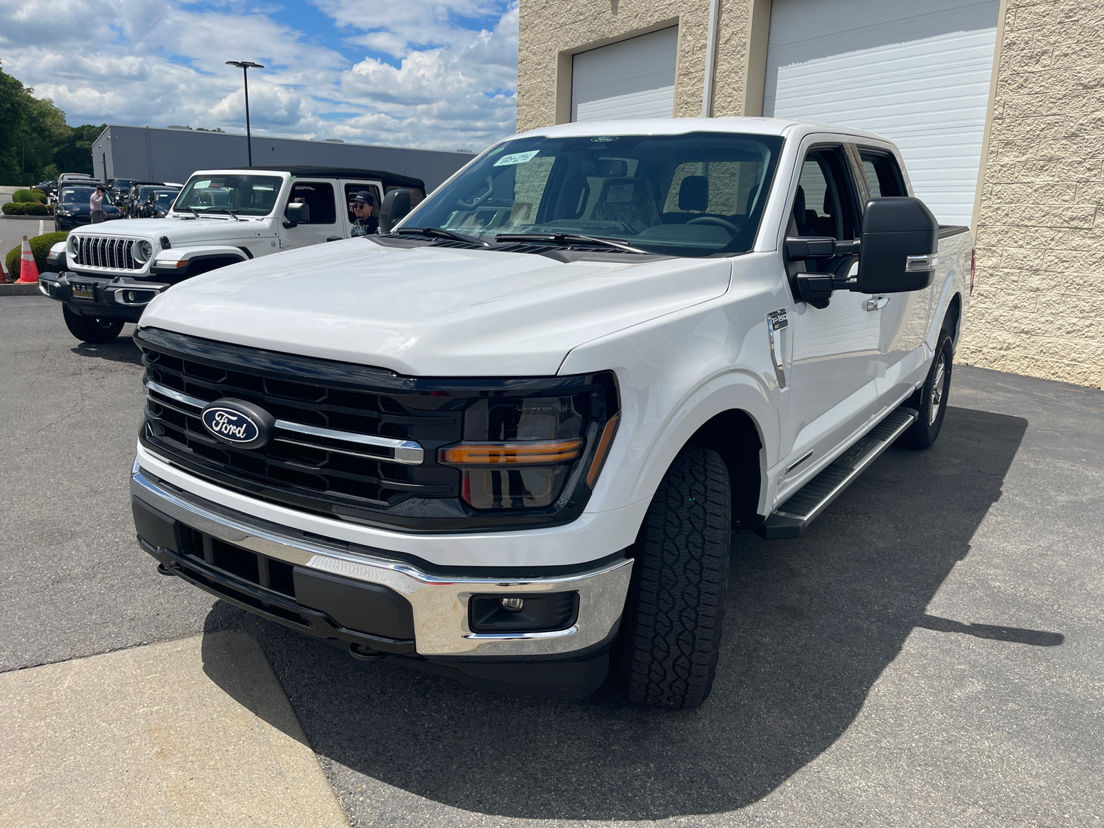 2024 Ford F-150 XLT 4