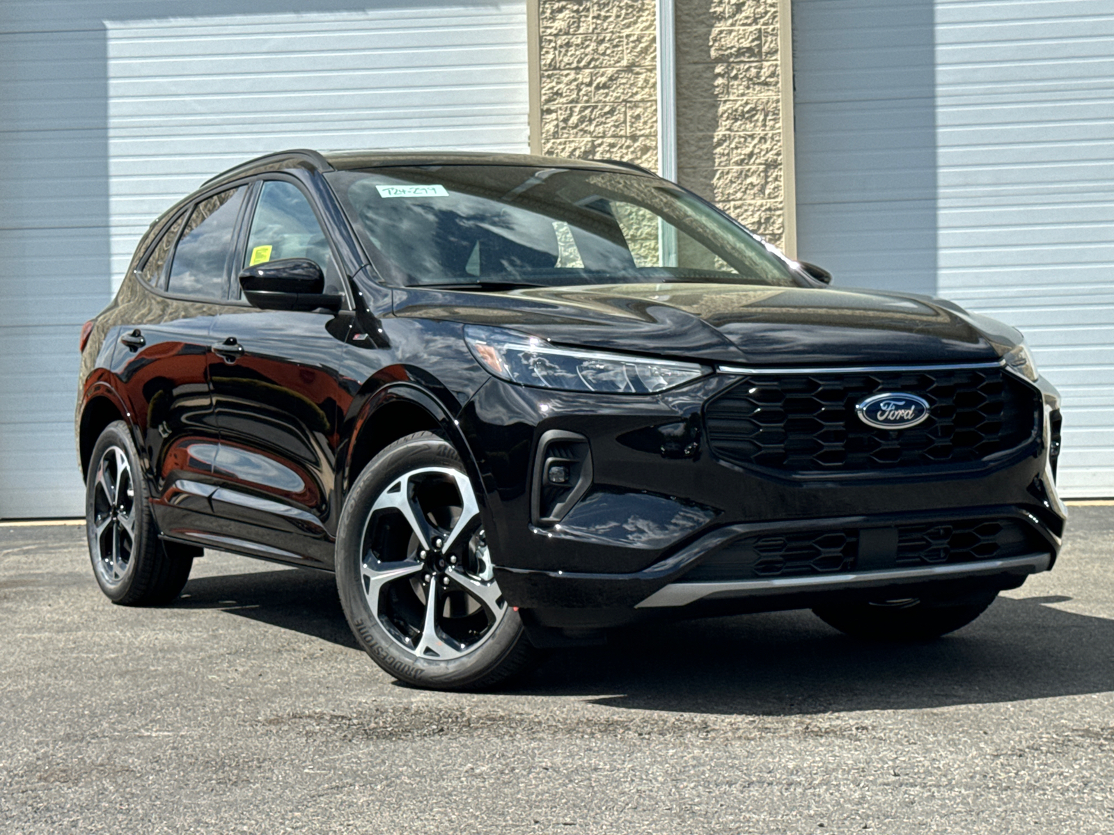 2024 Ford Escape ST-Line Select 2