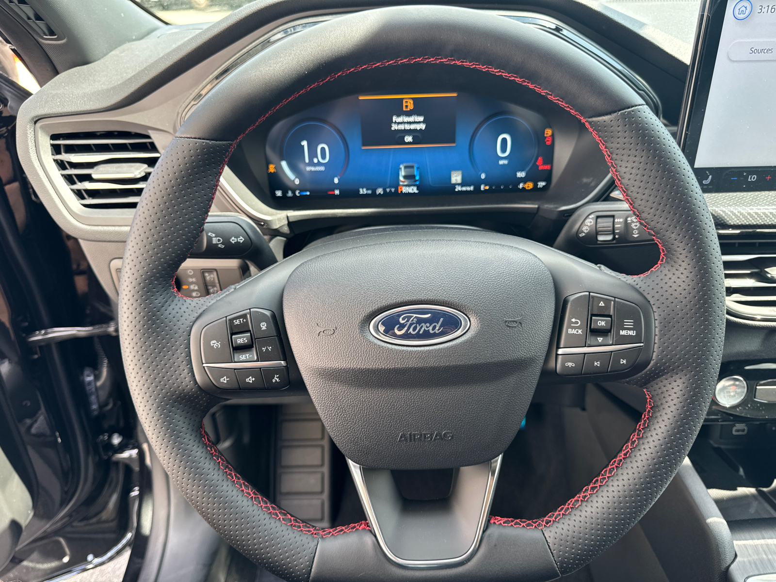 2024 Ford Escape ST-Line Select 23