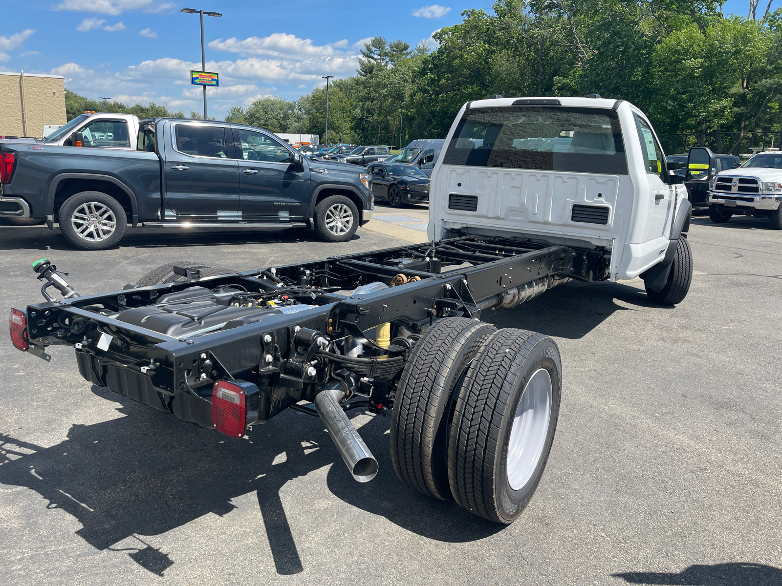 2024 Ford F-550SD XL 9