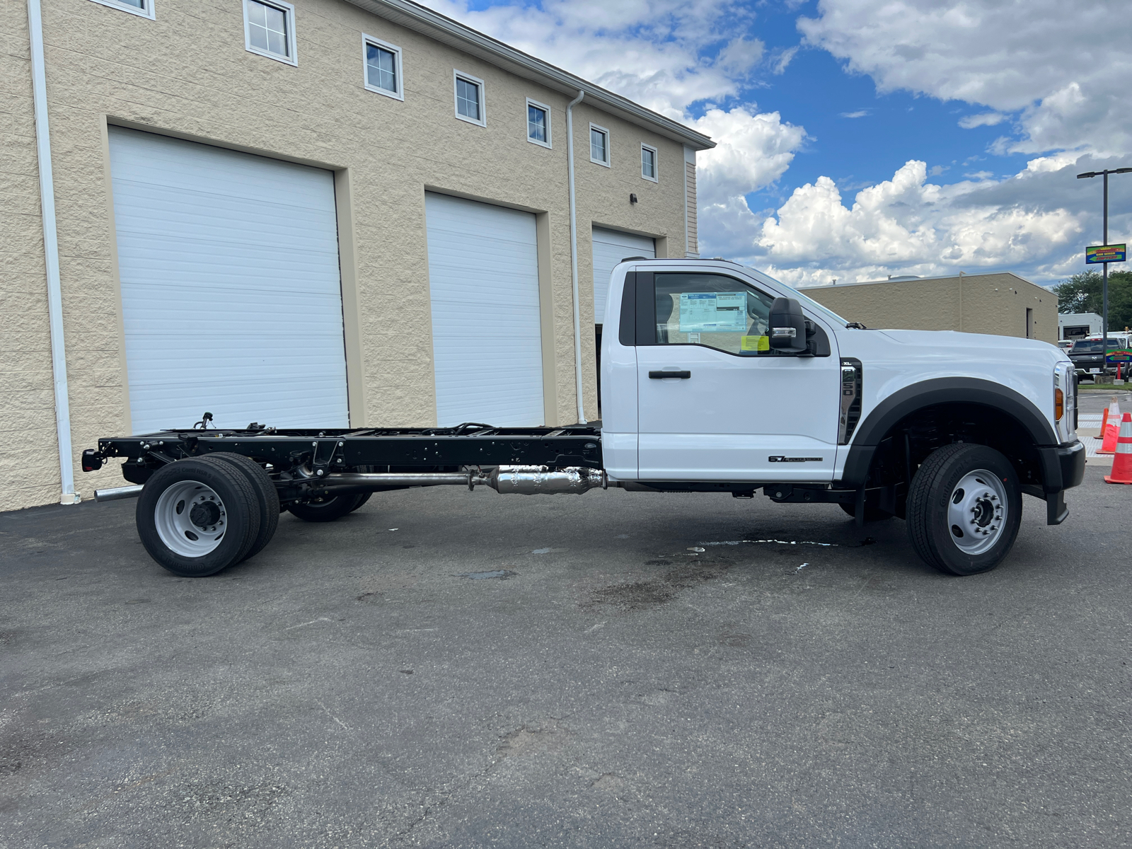 2024 Ford F-450SD XL 9