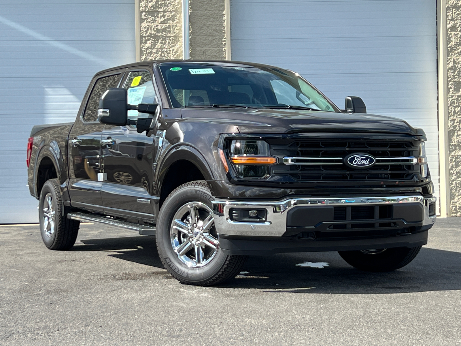 2024 Ford F-150 XLT 2