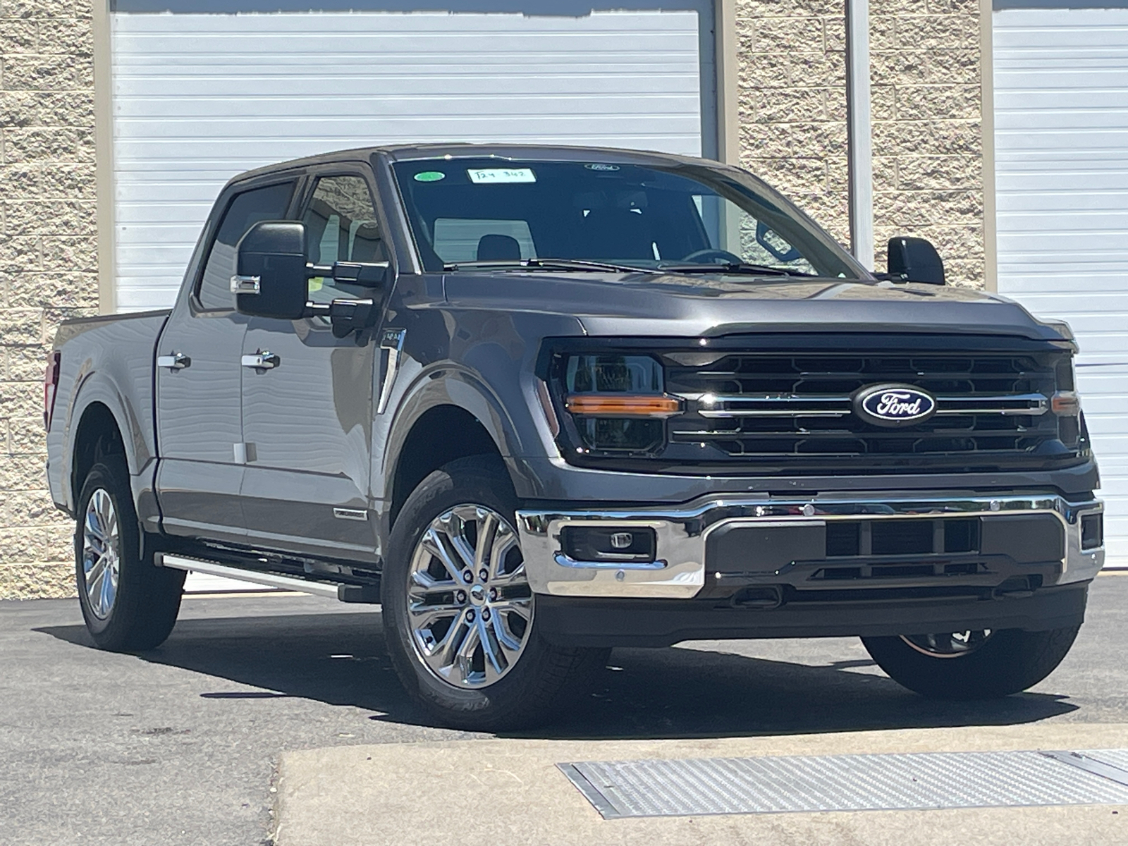 2024 Ford F-150 XLT 2