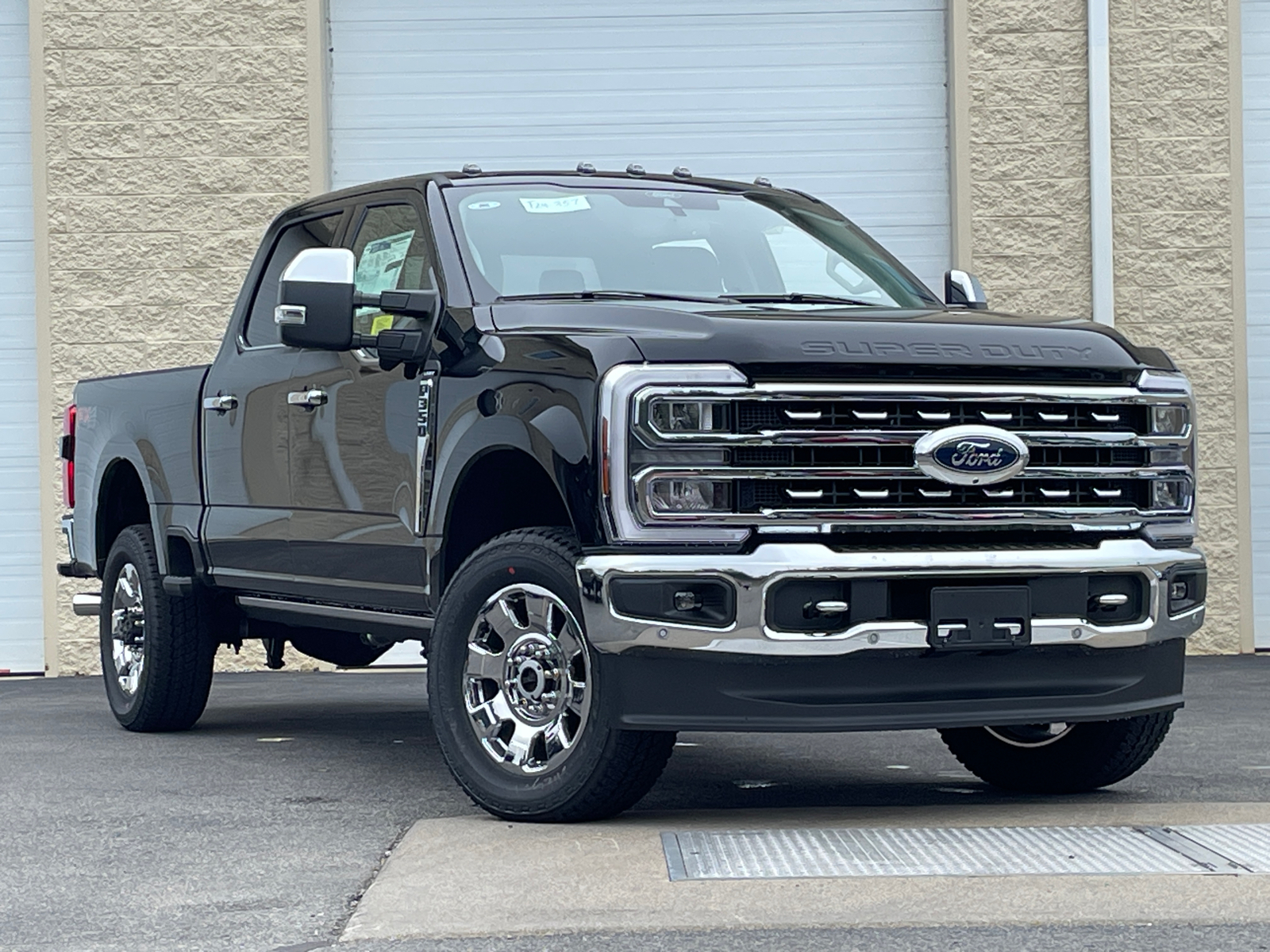 2024 Ford F-350SD Lariat 1