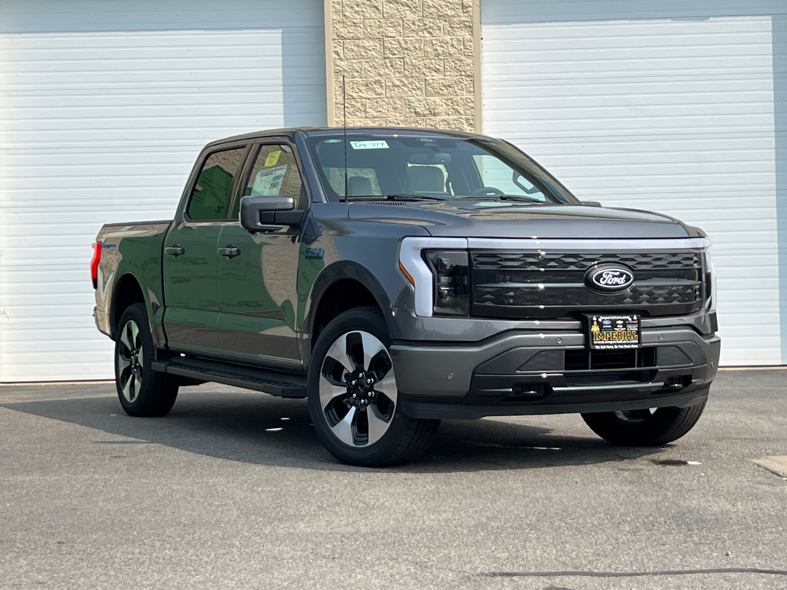 2024 Ford F-150 Lightning Platinum 1