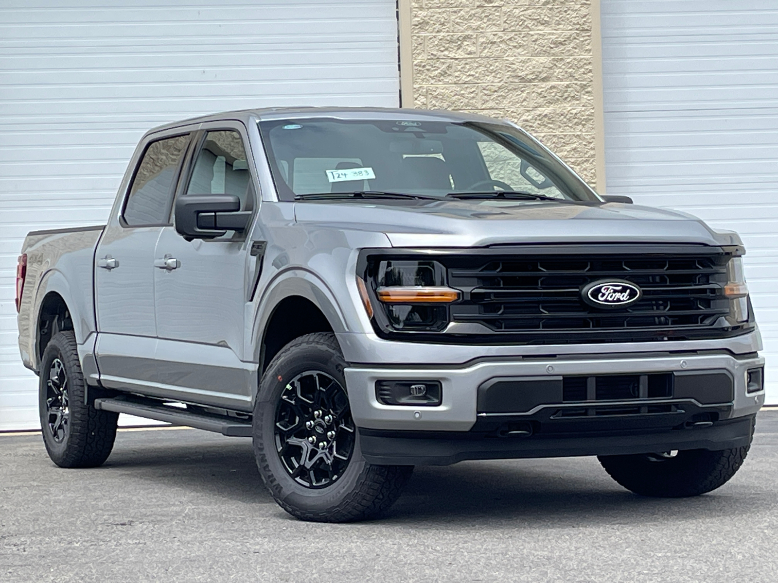 2024 Ford F-150 XLT 2