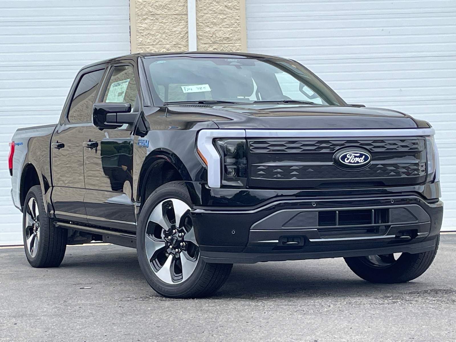 2024 Ford F-150 Lightning Platinum 1