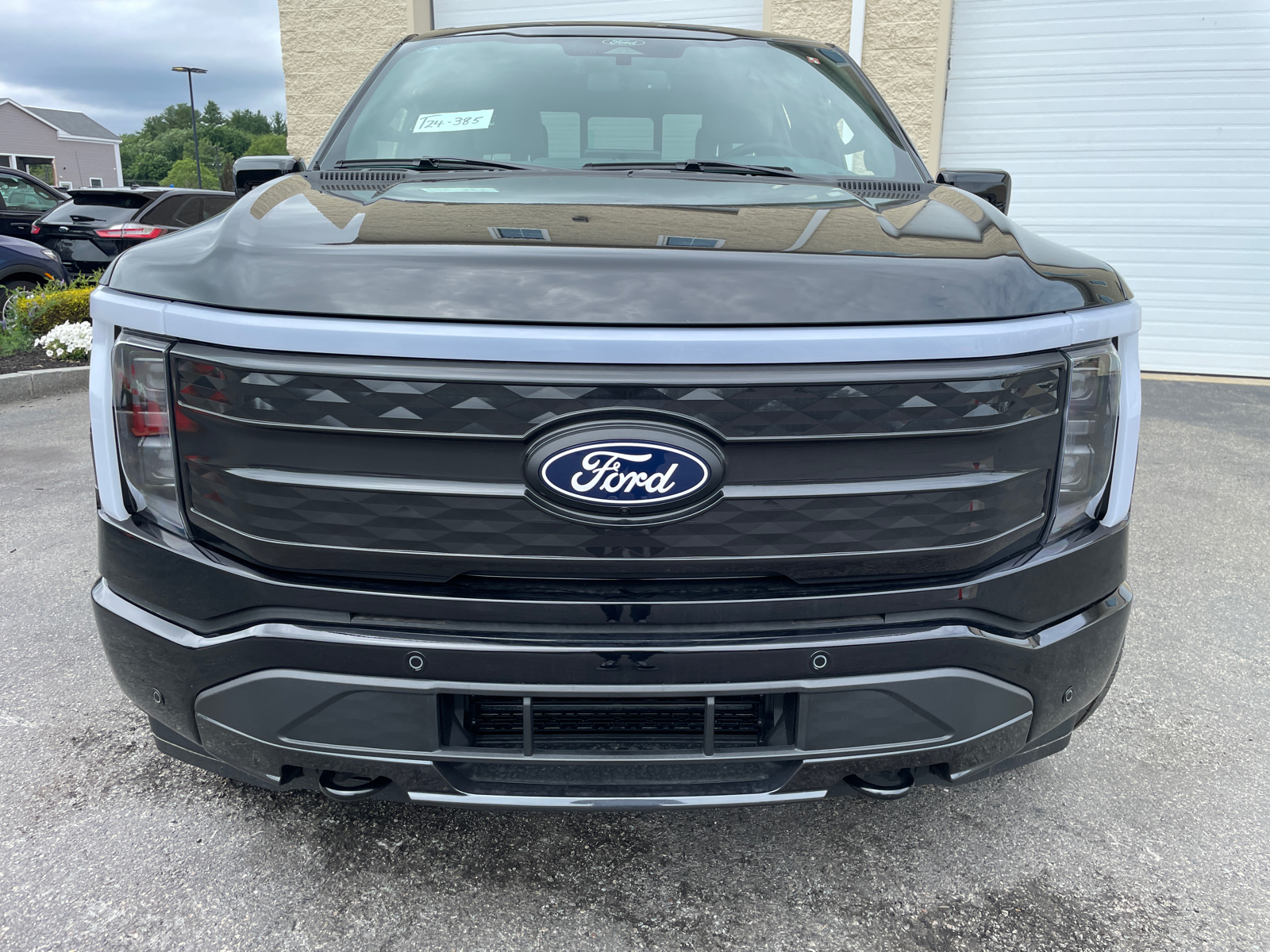 2024 Ford F-150 Lightning Platinum 3