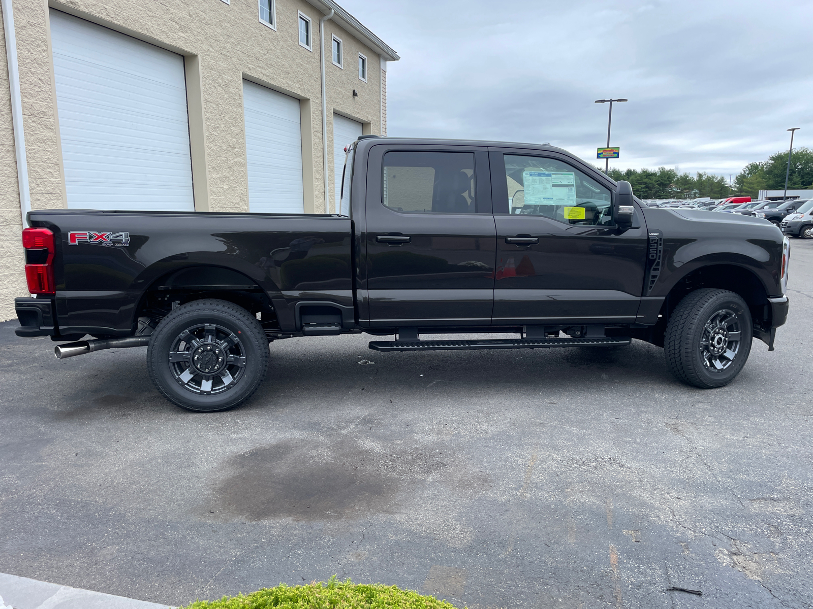 2024 Ford F-350SD Lariat 13