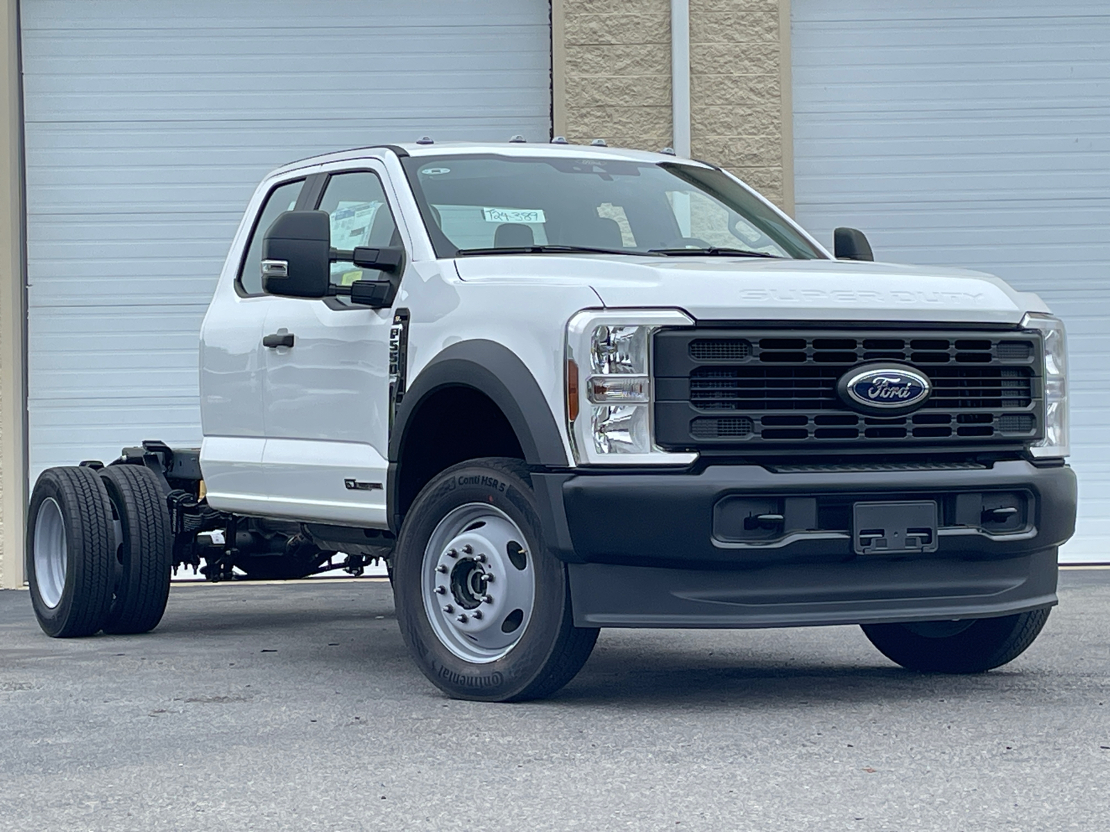 2024 Ford F-550SD XL 1