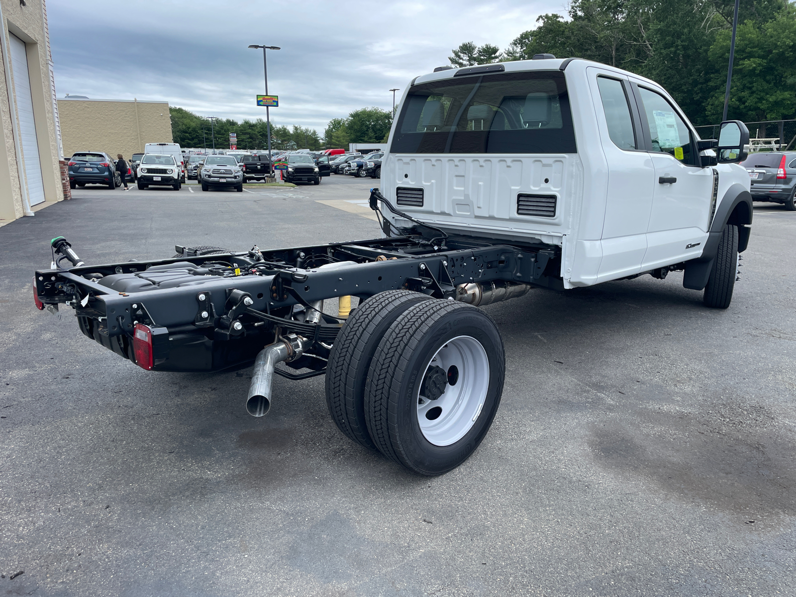 2024 Ford F-550SD XL 9