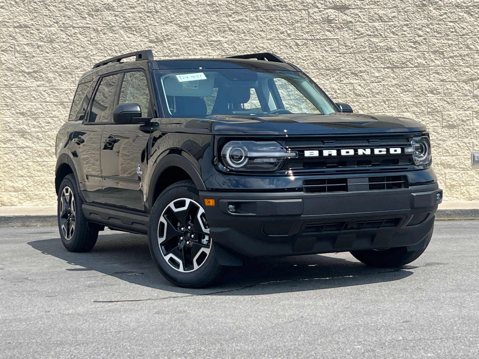 2024 Ford Bronco Sport Outer Banks 2