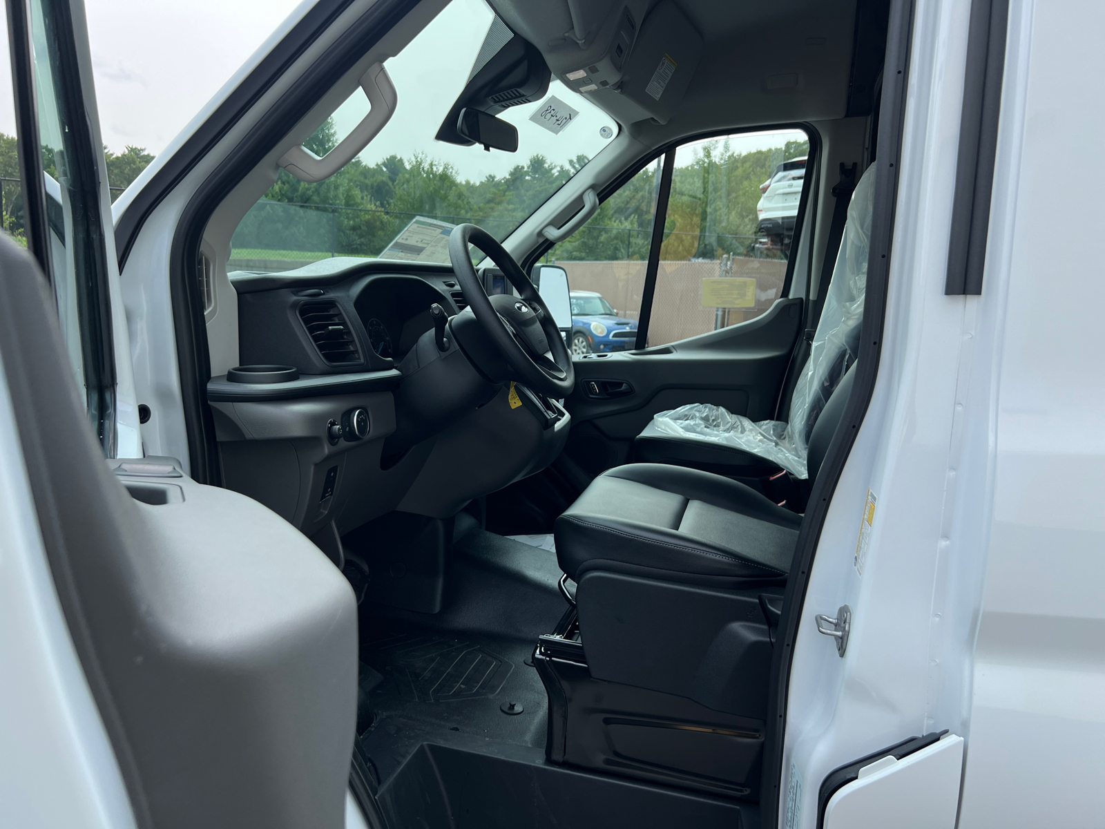 2024 Ford Transit-250 Base 26