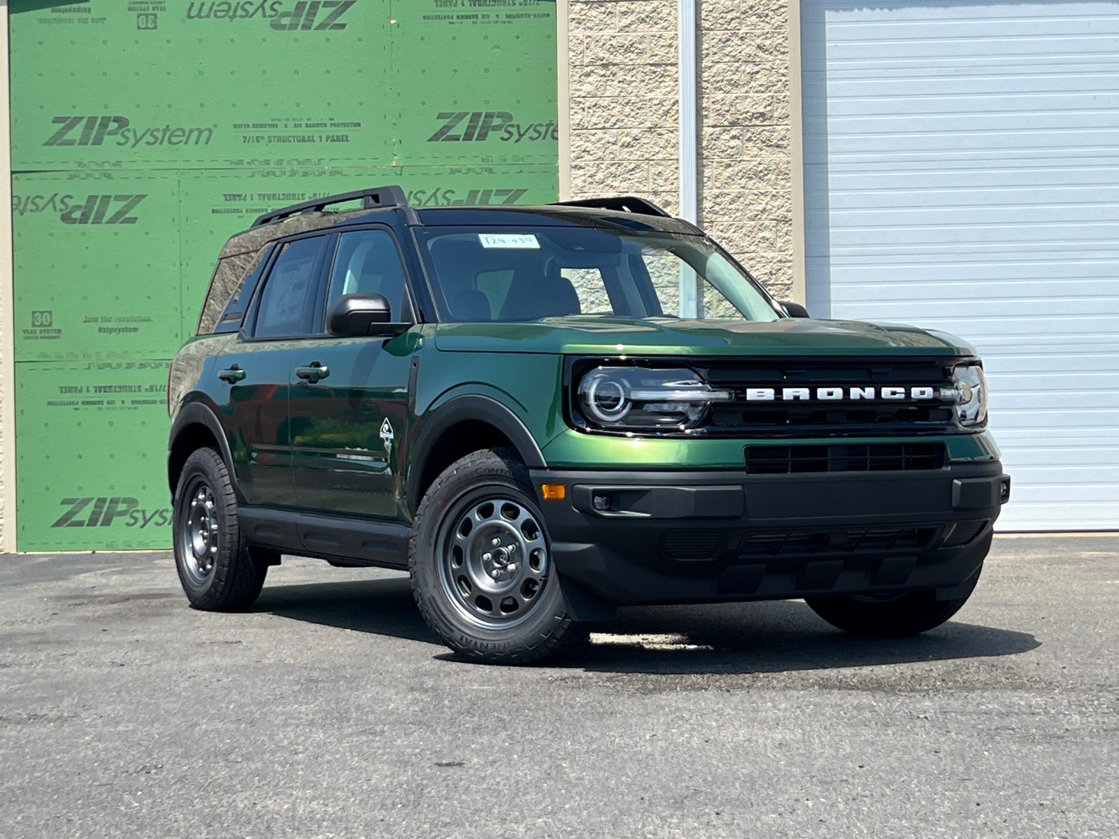 2024 Ford Bronco Sport Outer Banks 1