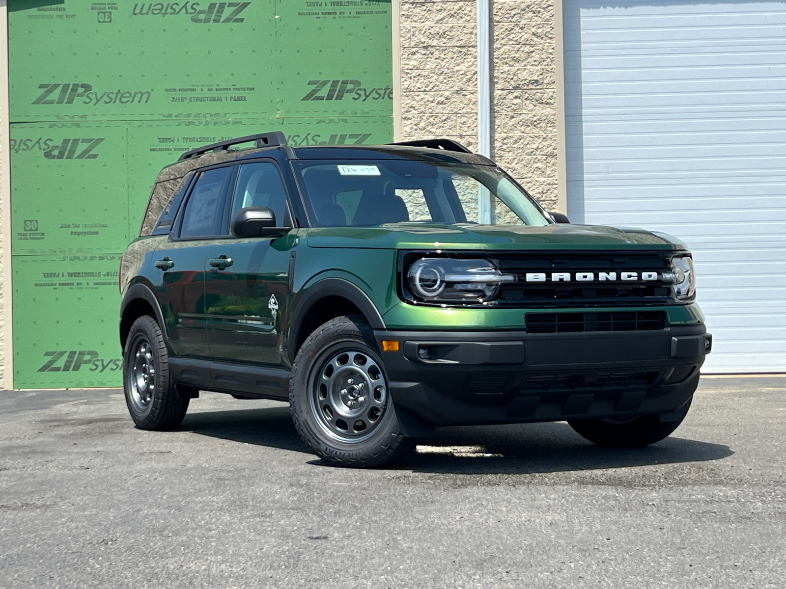 2024 Ford Bronco Sport Outer Banks 2