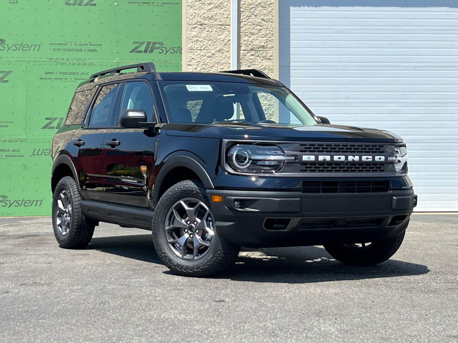 2024 Ford Bronco Sport Badlands 1