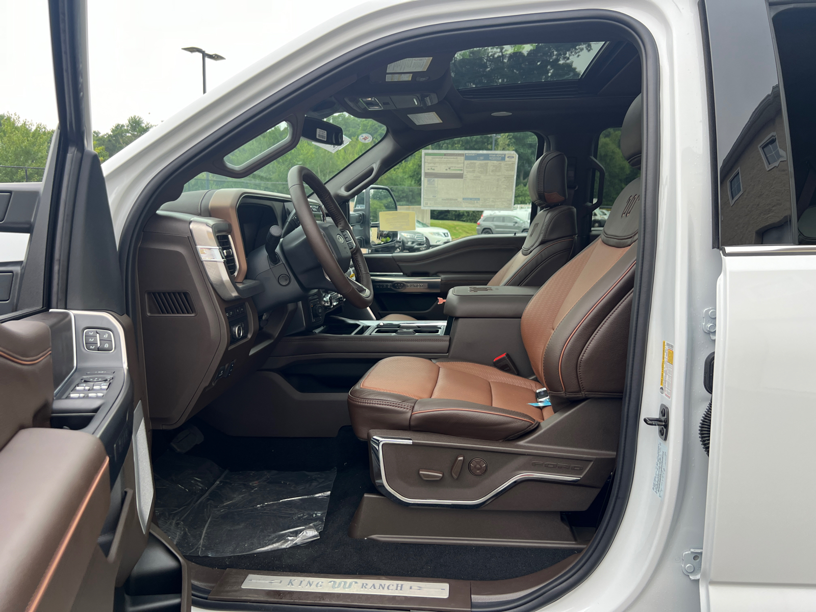 2024 Ford F-350SD King Ranch 33