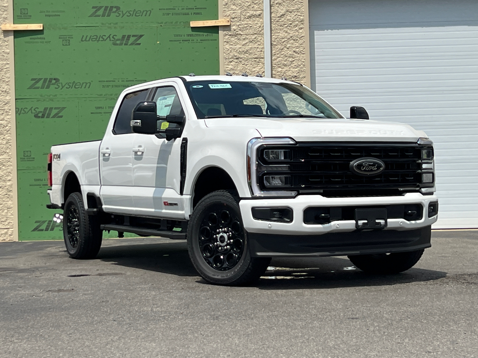 2024 Ford F-350SD Lariat 2